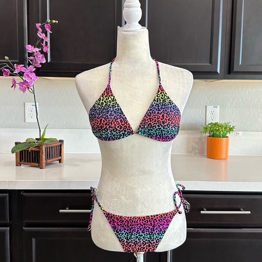Victoria’s Secret Bikini. Rainbow animal print. NWT